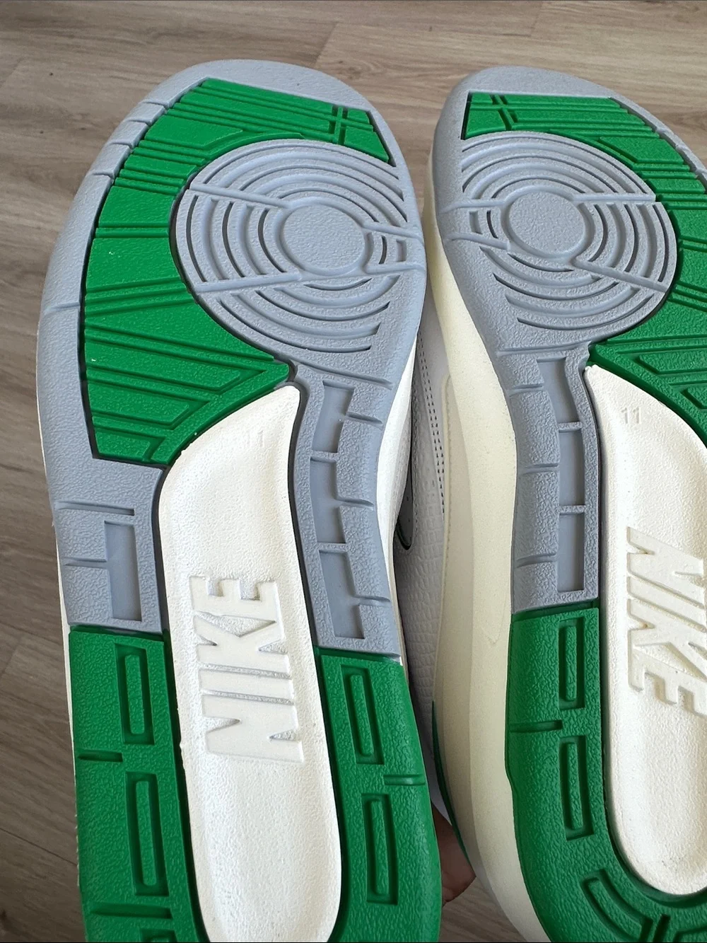 Nike Air Jordan 2 Retro Lucky Green Retro Sneakers DR8884-103 Men's Sizes 11